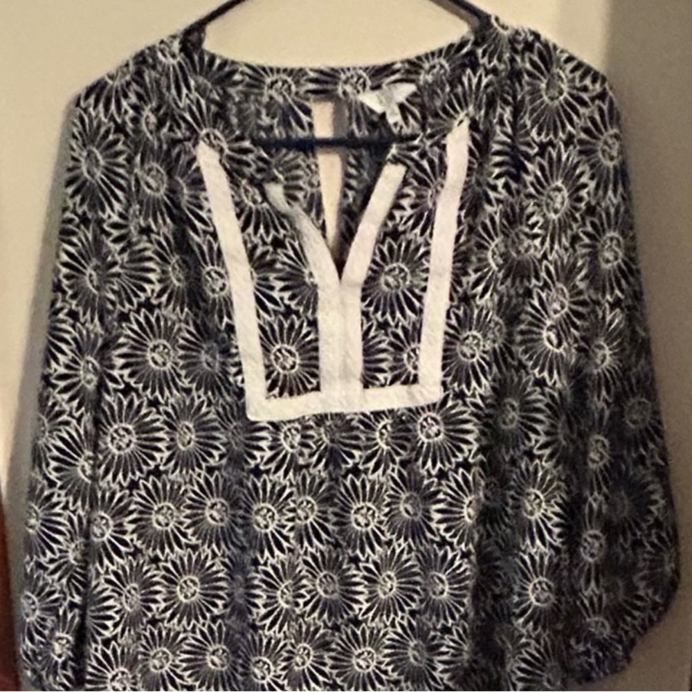 Crown & Ivy floral blouse